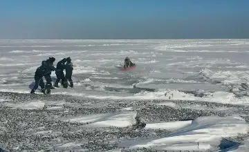 БҚО-да балық аулаймын деп, мұздың астына түсіп кеткен екі адам құтқарылды