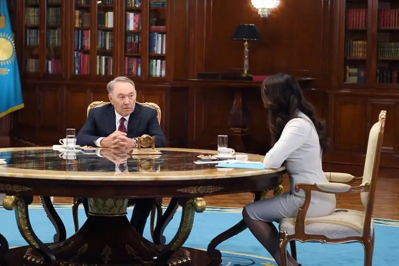 «Qosarlanǵan bılik» týraly áńgimeni qashqyn urylar shyǵaryp júr - Nazarbaev