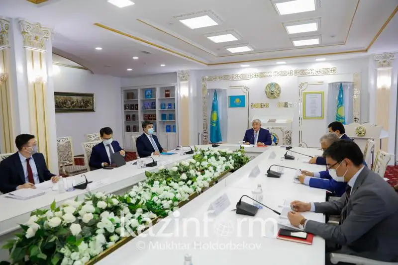Қырымбек Көшербаев Шетелде кадр даярлау жөніндегі республикалық комиссияның отырысын өткізді