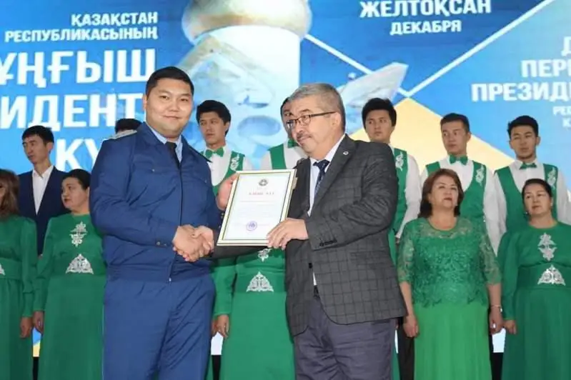 Maqtaaral aýdanynda Tuńǵysh Prezıdent kúnine arnalǵan saltanatty kesh ótti