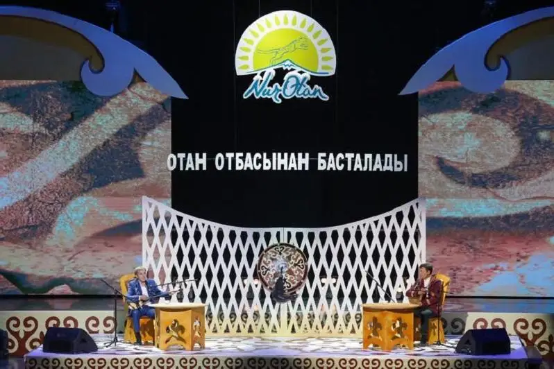 Almatyda alǵash ret otbasylyq aıtys ótti
