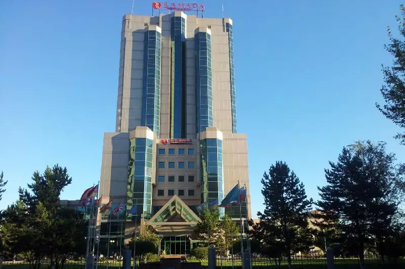 «Ramada plaza» qaıtadan koronavırýs ınfektsııasyna shaldyqqan patsıenterdi qabyldaıdy