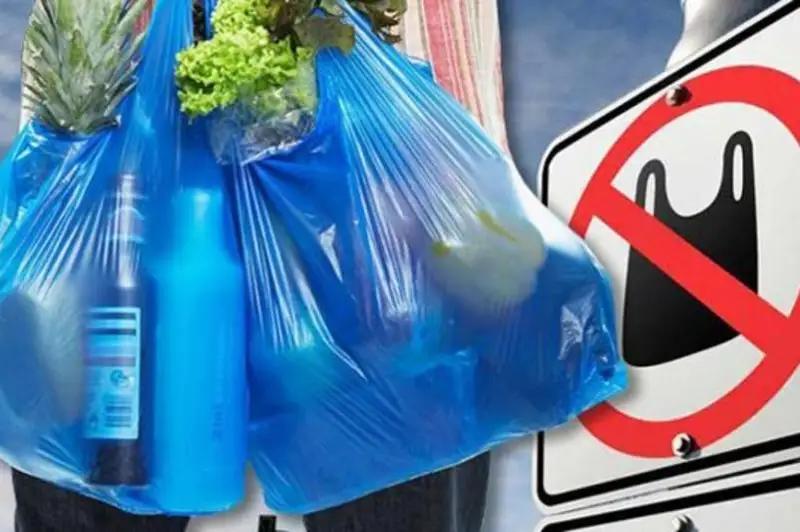 Jelilerde polıetılen paketin paıdalanýǵa qarsy vıdeolar keń taraýda