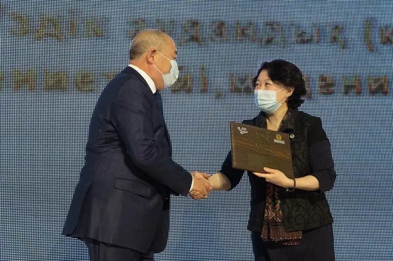Aqtoty Raıymqulova «Rýhanı qazyna» baıqaýynyń jeńimpazdaryn marapattady