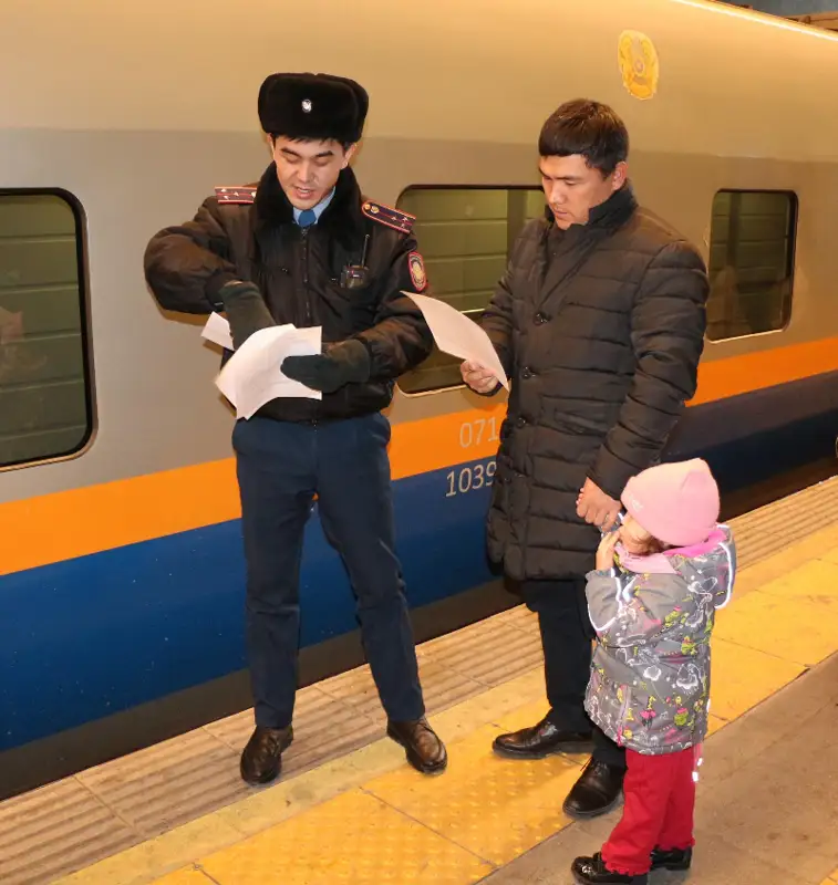 Kólik polıtseıleri jańa jyl merekesinde kúsheıtilgen qyzmetke kóshti