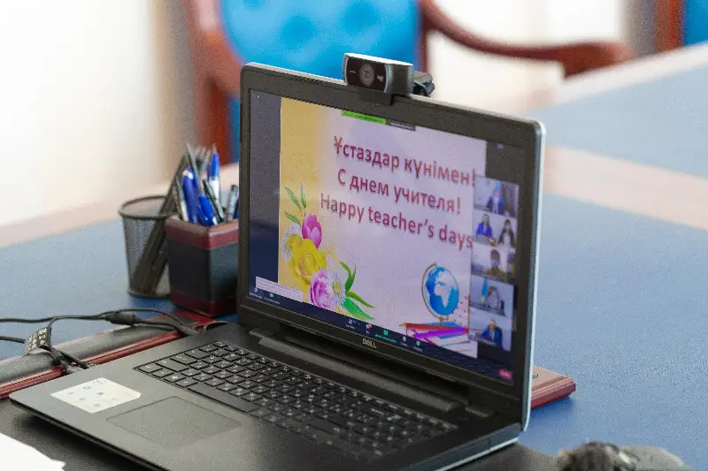 Shyǵys Qazaqstan oblysynda úzdik muǵalimder marapattaldy