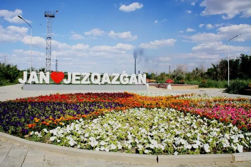 Saparbaev jezqazǵandyqtardyń áleýmettik máselelerin sheshý joldarymen tanysty