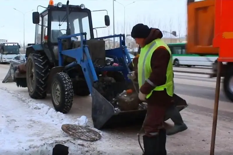 35 километров сетей ливневой канализации прочистили в столице