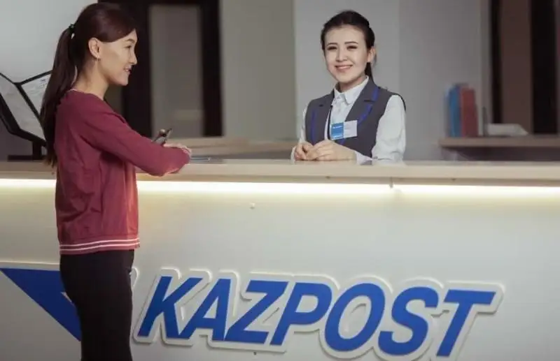 Qazposhta jas mamandarǵa qoldaý kórsetedi