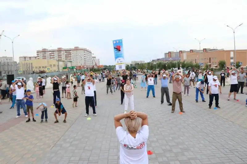 BQO: Zashaǵan kentinde #aulafit jobasy aıasynda turǵyndarǵa arnalǵan jattyǵýlar jasaldy