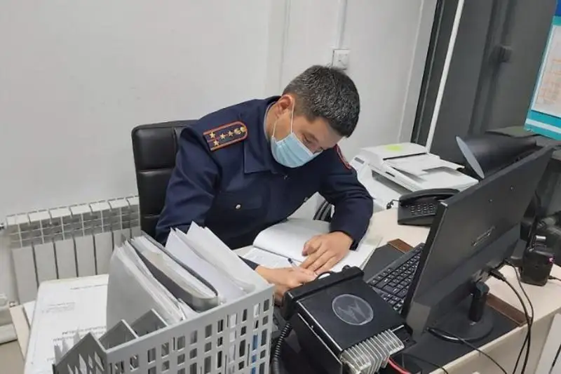 Qaraǵandydaǵy eń aýqymdy aýdanyndaǵy ýchaskelik polıtseı óz mindetin atqarýdyń qyr-syrymen bólisti