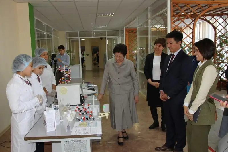 Oraldaǵy Nazarbaev zııatkerlik mektebinde kún stansasy iske qosyldy