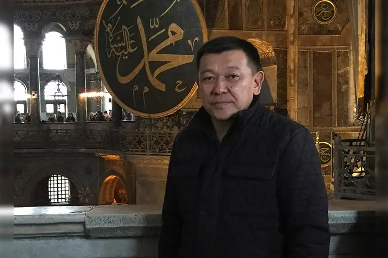 Jat aǵym jetegindegilerdiń sanasyn qalaı saýyqtyramyz - Amanjol Meıirmanovpen suhbat