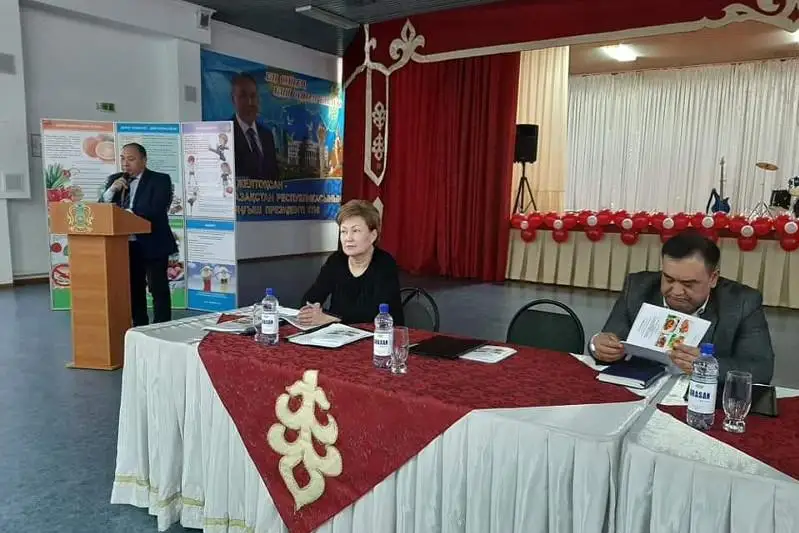 Shymkentte «Mindetti áleýmettik medıtsınalyq saqtandyrý» taqyrybynda semınar ótti