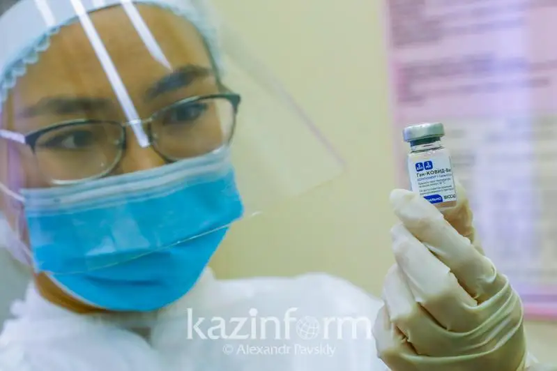 Kókshetaýlyq kásiporyn vaktsına alyp jatqandarǵa kún saıyn sý jetkizip beredi