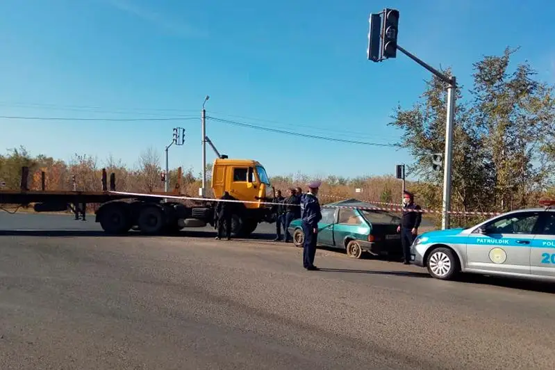Oralda «KamAZ» ben jeńil kólik soqtyǵysyp, bir adam qaza tapty