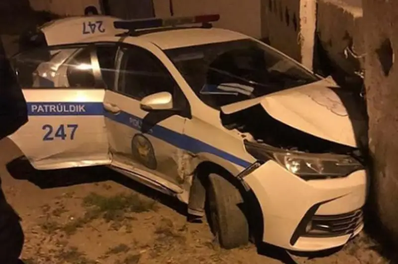 Qyzylordada polıtsııa kóligi jol apatyna ushyrady