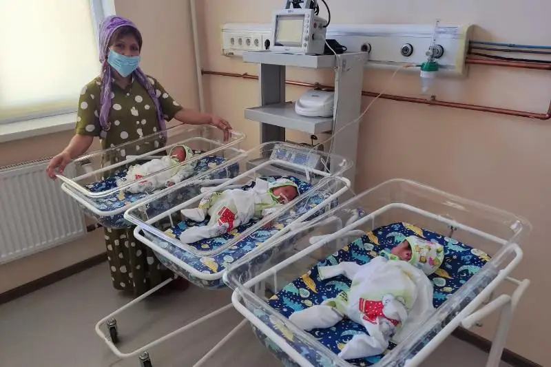 Túrkistan oblysynda bıyldyqqa altynshy úshem dúnıege keldi
