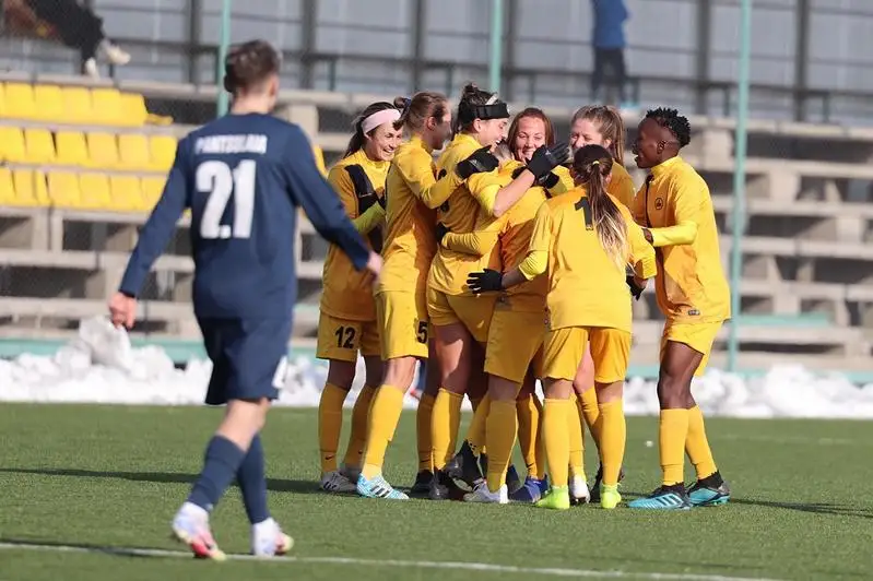 Fýtbol: Qazaqstandyq qyzdar klýby Chempıondar lıgasynyń 1/8 fınalyna ótti