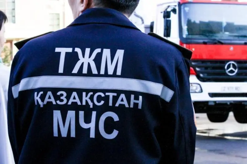 Petropavlda komaǵa túsken er adam jabyq páterde qalyp qoıǵan