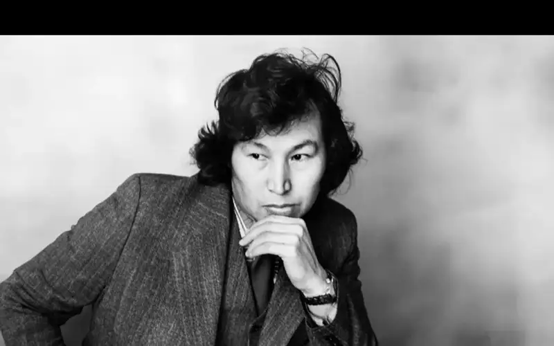 Оралхан Бөкей