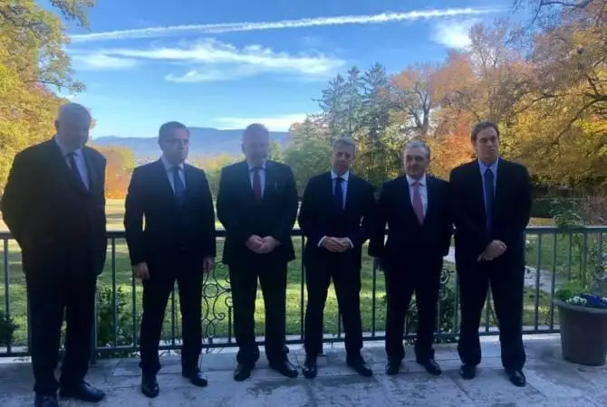 Jenevada Armenııa men Ázerbaıjannyń SІM basshylarynyń kezdesýi aıaqtaldy