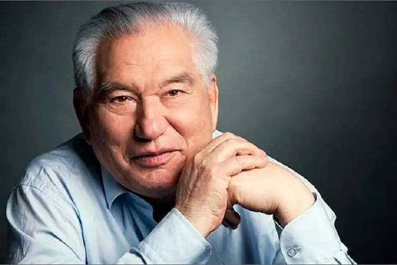 «Qazaqstan» teleradıokorporatsııasy Shyńǵys Aıtmatov týraly derekti fılm túsiredi