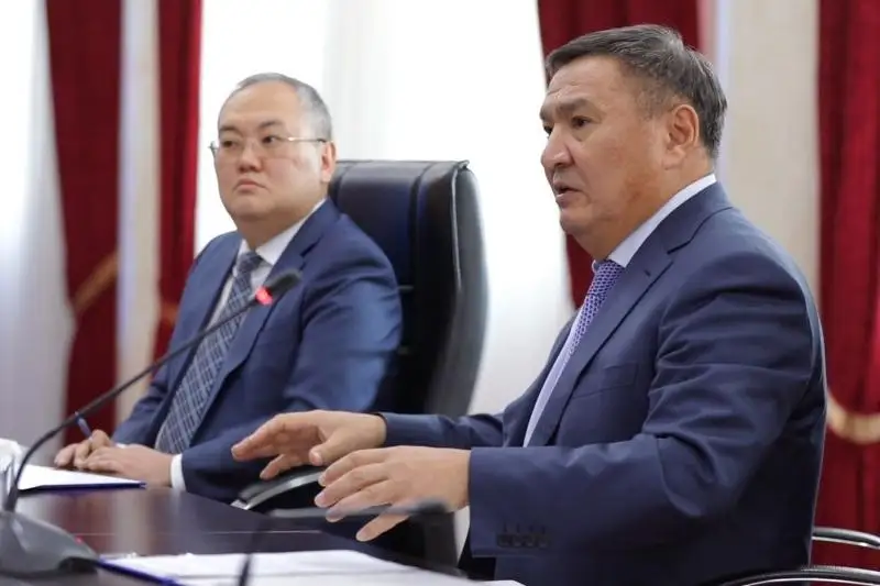 Sybaılas jemqorlyq jáne Qarjy monıtorıngi agenttikteri memorandýmǵa qol qoıdy