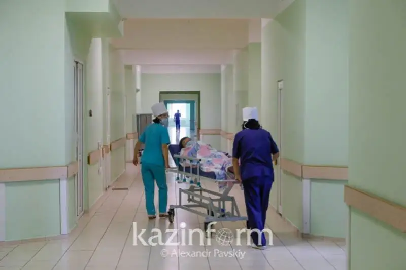 Оралда түнгі клубта ауыр жарақат алған 27 жастағы жігіт ауруханаға түсті