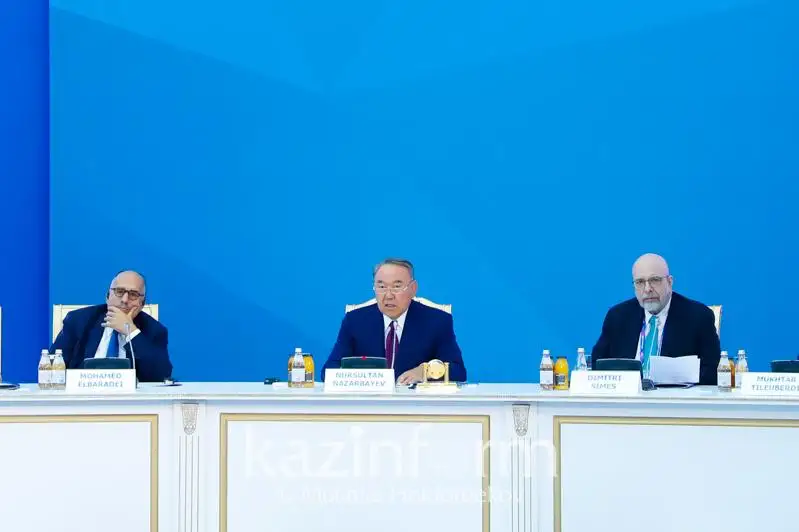 Nursultan Nazarbaev Soltústik Koreıa shıelenisin sheshý joldaryn usyndy