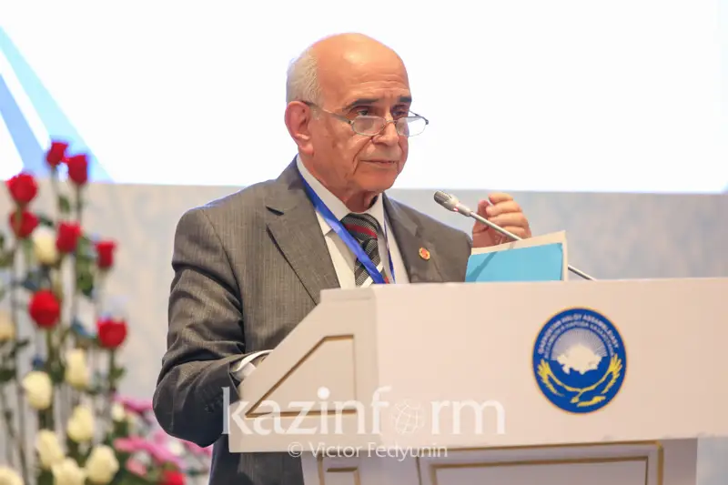 Túrkııalyq jýrnalıst qazaqtarǵa Anadoly túrikteriniń alǵysyn jetkizdi