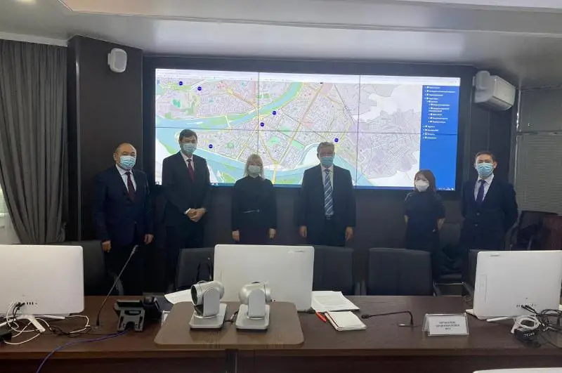 Vıtse-mınıstr koronavırýs boıynsha «sary aımaqtaǵy» óńirge bardy