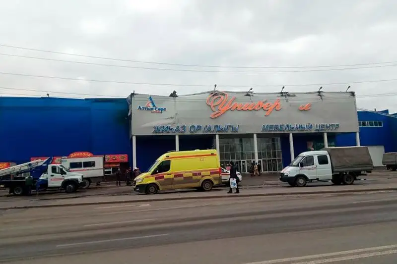 Elordadaǵy órt: «Ýnıversal» saýda ortalyǵy kimniń menshigi
