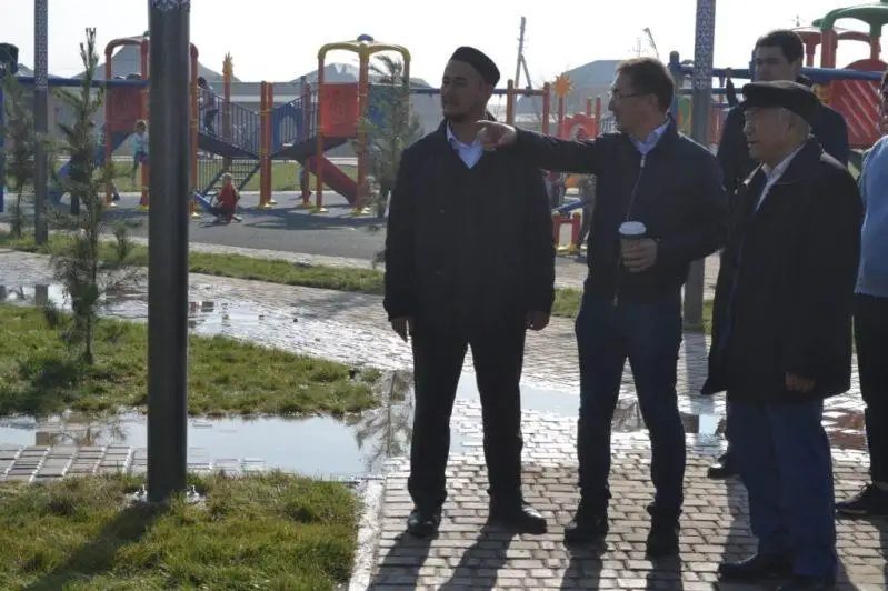Túrkistan qalasynyń ákimi jańadan salynyp jatqan alleıanyń jumysymen tanysty