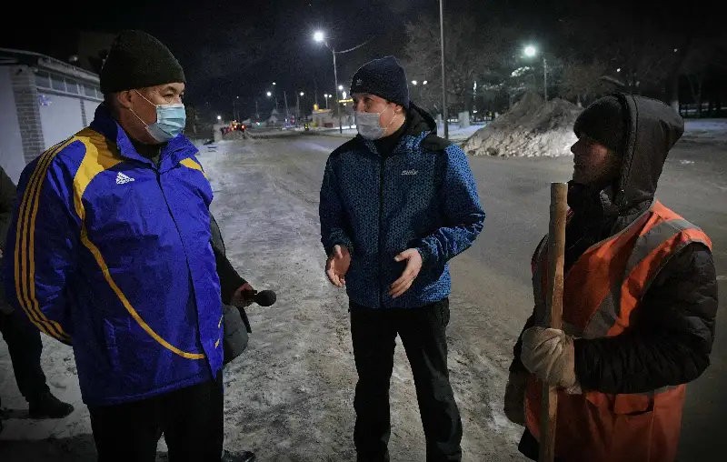Ábilqaıyr Sqaqov Pavlodar kóshelerindegi qar shyǵarý jumysyn synǵa aldy