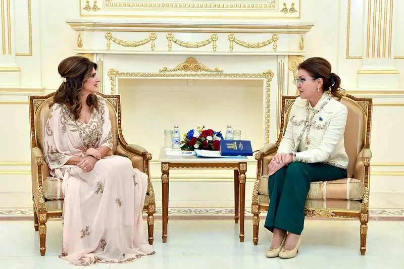 Darıǵa Nazarbaeva Qaterli isikpen kúres kóshbasshylarynyń sammıti aıasynda birqatar kezdesýler ótkizdi