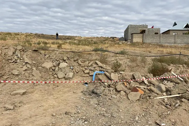 Shymkentte ekskavator júrgizýshisiniń kesirinen 6500 abonent gazsyz qaldy