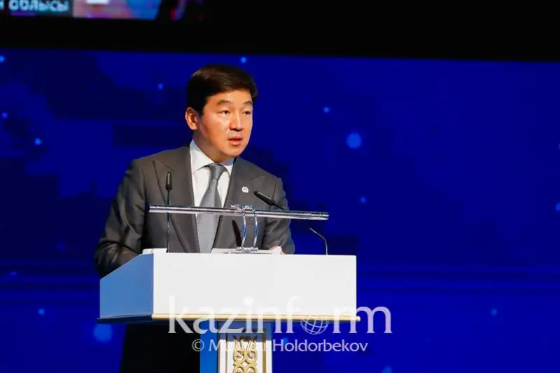 Memlekettik rámizder kúni árbir shynaıy patrıot úshin erekshe qasterli mereke - Baýyrjan Baıbek
