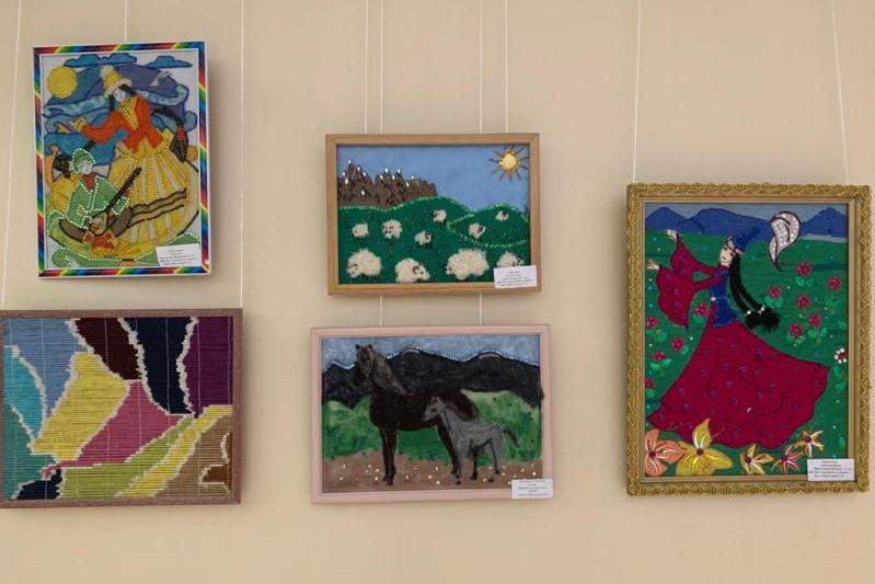 Қыздар блять Алғаш рет терең минет