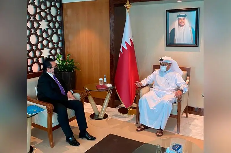 Qazaqstan elshisi Qatardyń saýda jáne ónerkásip mınıstrimen kezdesti