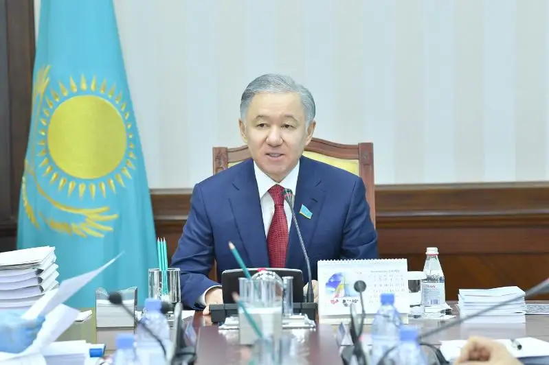 Nurlan Nyǵmatýlın: Májilis dıplomatııalyq qyzmet týraly zań jobasyn qaraıdy