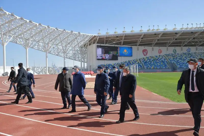 Elbasy «Túrkistan-Arena» stadıony men «Kongress Holl» zalyna bardy