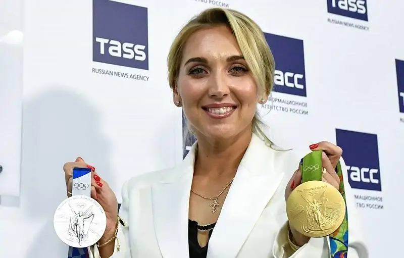 Reseılik tennısshi Elena Vesnınanyń Olımpıadadan jeńip alǵan medaldary urlandy