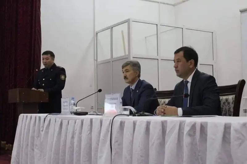 Túrkistan oblysynyń prokýrory tólebılik turǵyndarmen kezdesti
