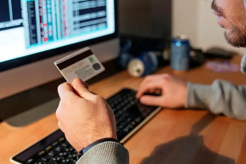 Internet arqyly jasalatyn alaıaqtyq boıynsha 388 adam ustaldy - ІІM