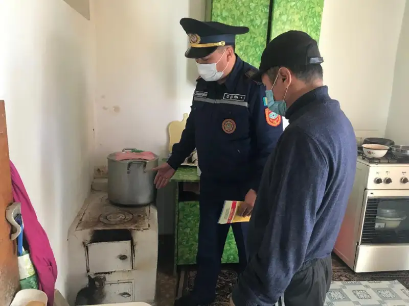 Aqtóbede eki bala ystan ýlanyp, aýrýhanaǵa tústi