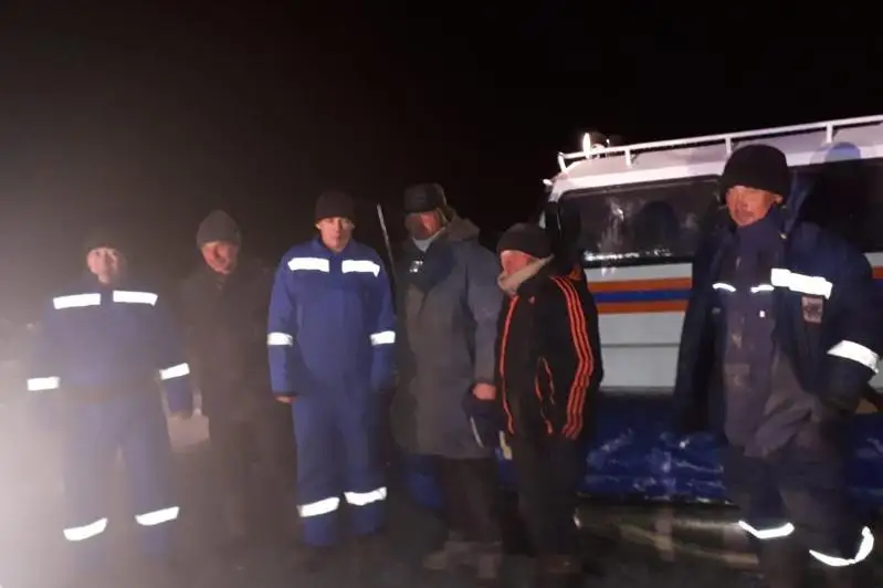 Balqash kólinde muz bólinip, ústindegi 4 balyqshyny aǵyzyp áketken