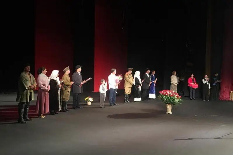 Almatylyqtar  Beıimbet Maılınniń 125 jyldyǵyna arnalǵan spektakldi tamashalady