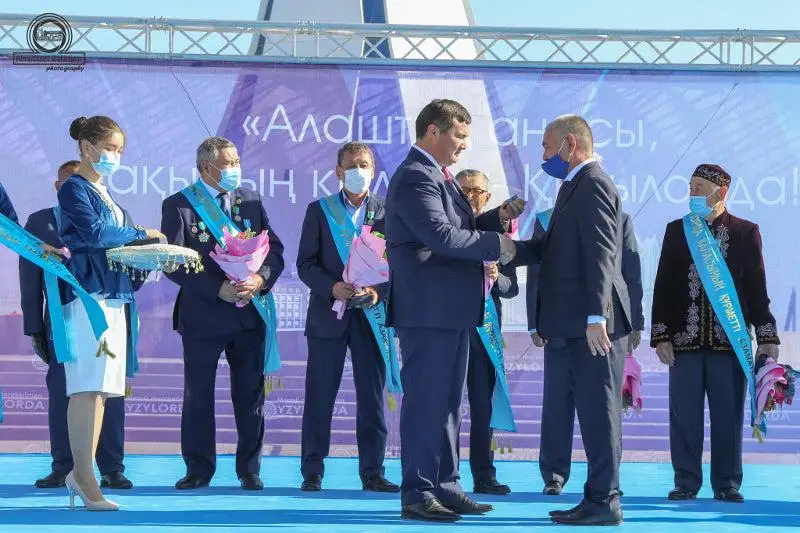 Qyzylordada qalanyń damýyna úles qosqandar marapattaldy