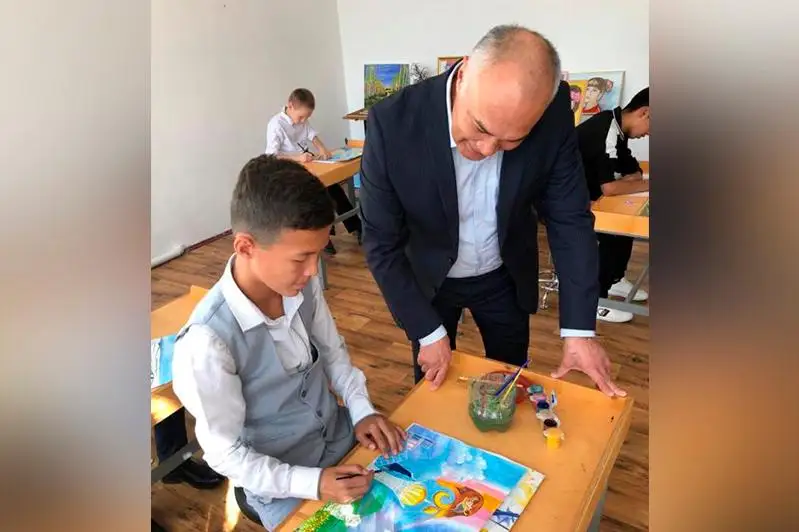 Memqyzmetshiler Arystaǵy balalar úıiniń tárbıelenýshilerimen kezdesti